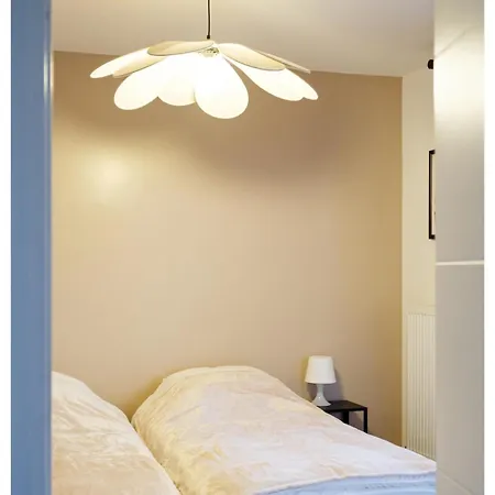 Chic 3 Pieces Avec Parking Et Terrasse A 35min De Paris Apartment